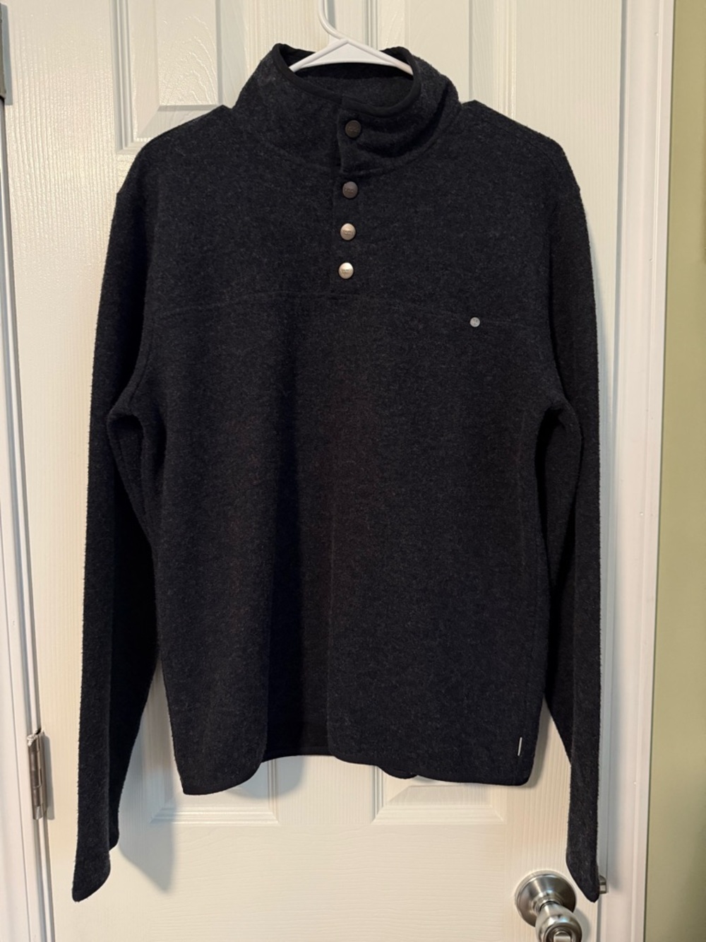 Vuori Sweater